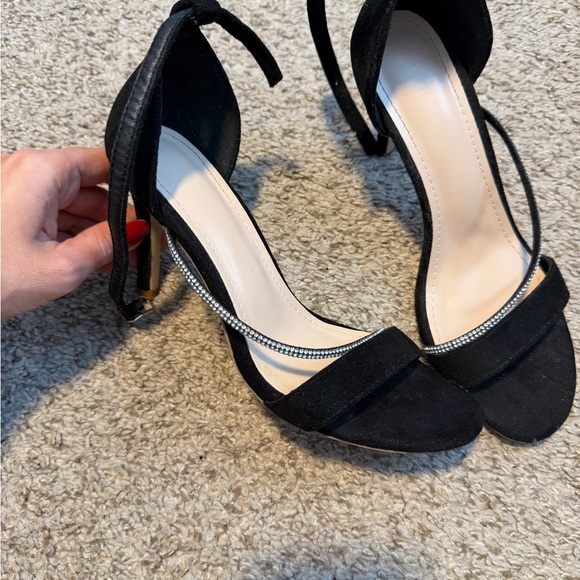 Elegant Black Heels size 8 - Picture 3 of 3